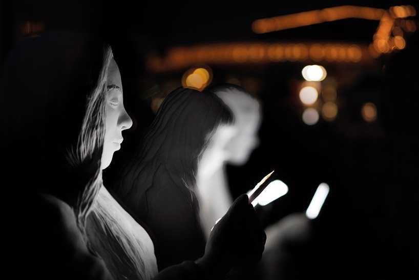 Dijital teknolojiye ‘ışıkla’ eleştiri: Amsterdam Absorbed by Light Festivali