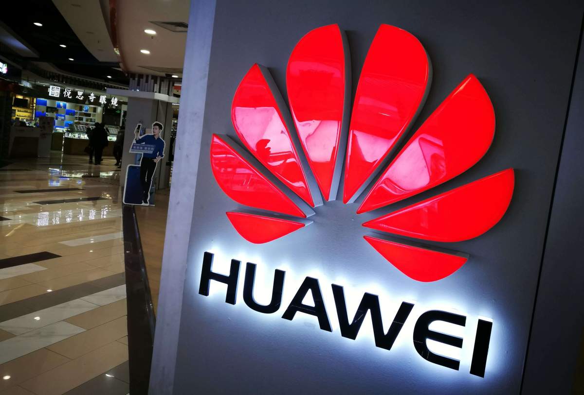 Huawei üçe katlanabilen telefonu için üretim aşamasına girdi