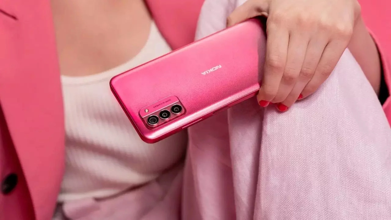 Barbie Phone göz alıcı tasarımı ve sürdürülebilir yapısıyla öne çıkacak