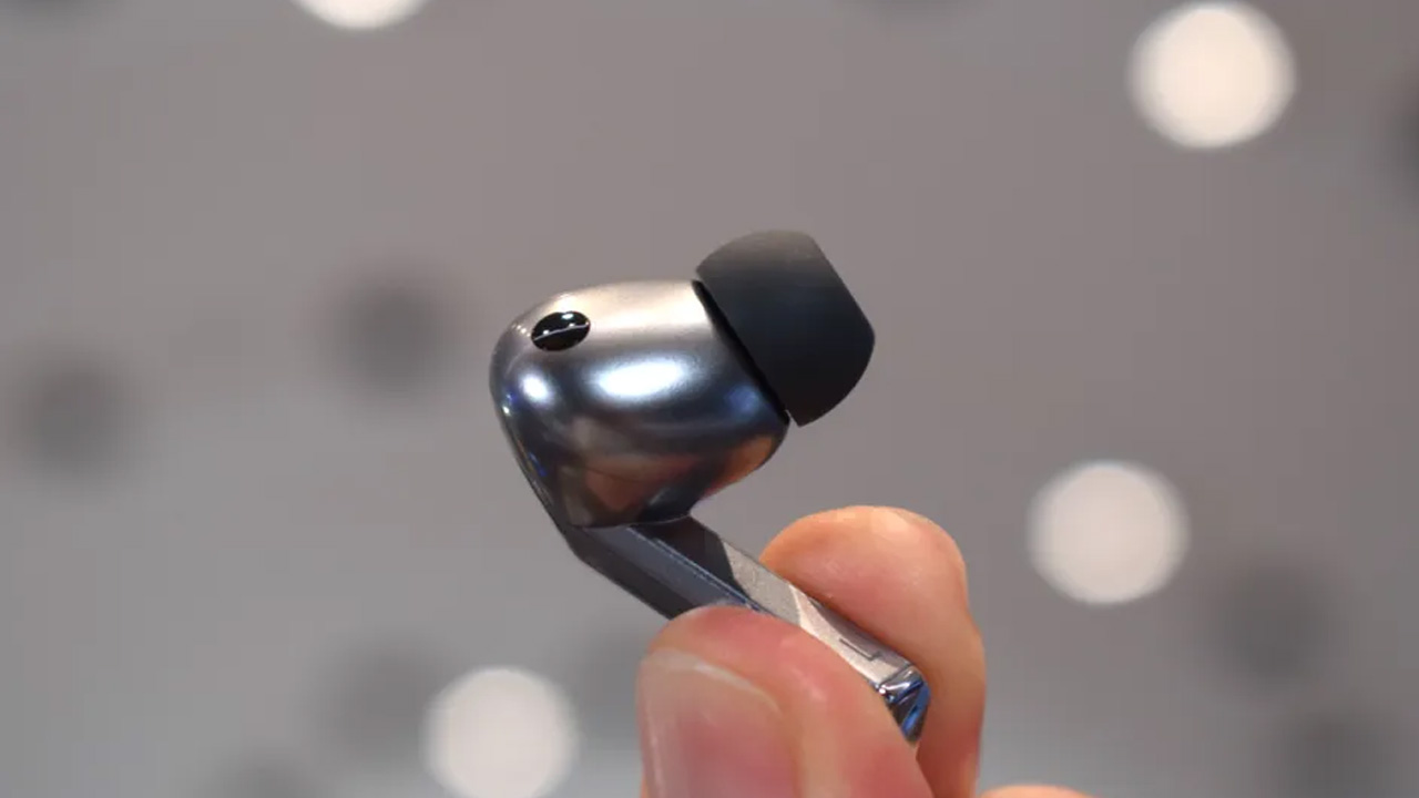 Samsung Galaxy Buds 3 Pro önemli yenilikler sunan ilk güncellemesini aldı