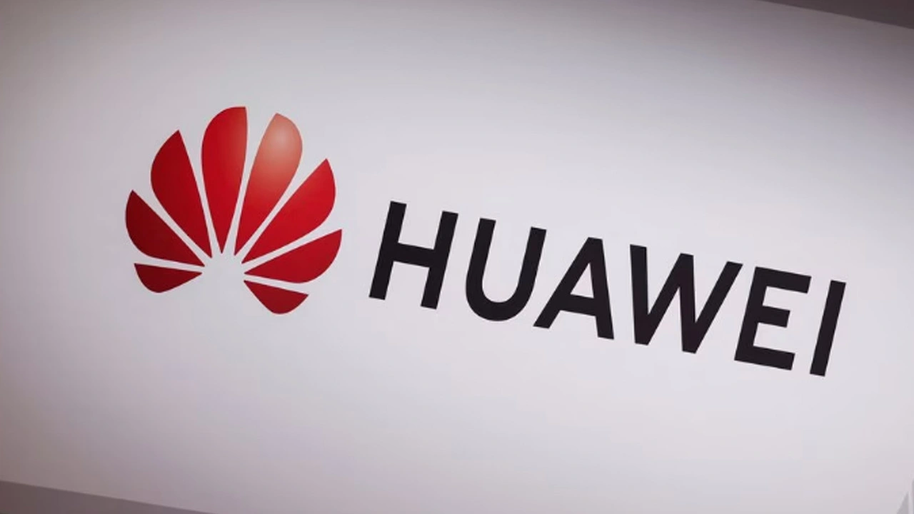 huaweinin-uce-katlanan-telefonu-cep-yakacak-fiyatlardan-satilacak.webp