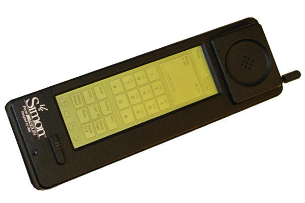 gunumuz-akilli-telefonlarinin-babasi-ibm-simon-30-yasina-girdi-1.jpeg