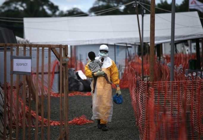Ebola Crisis Overwhelms Liberian Capital (En İyi Dram ve Trajedi Fotoğrafı)