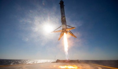 Falcon 9 Roketinin İniş Anını 360 Derece İzleyin!