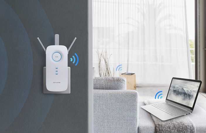 TP-Link-RE450-lifestyle